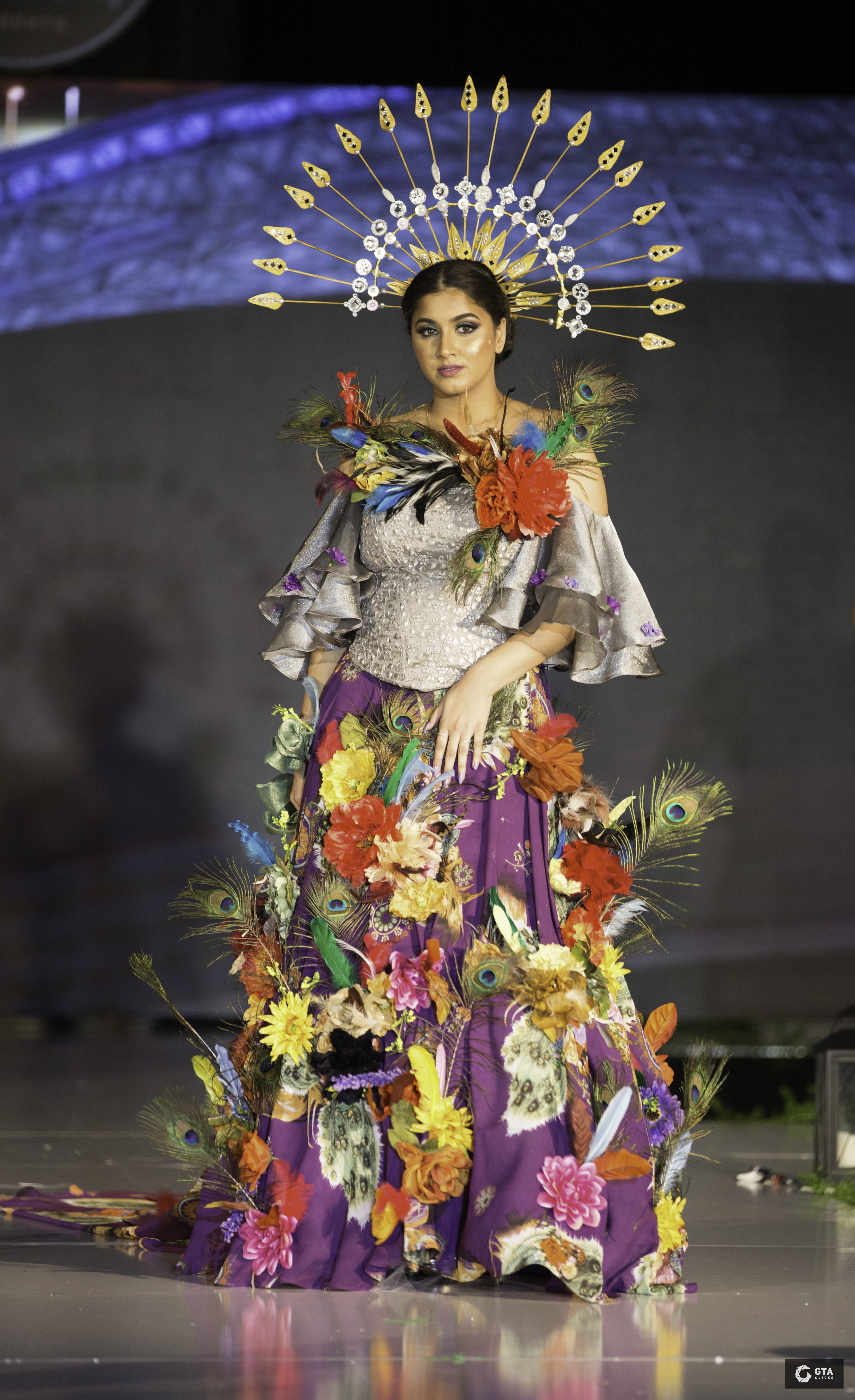 Fashion show run way